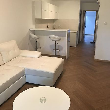 Afrodita Novi Sad Bagian luar foto
