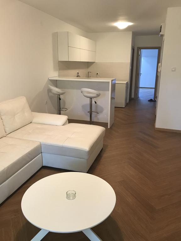Afrodita Novi Sad Bagian luar foto